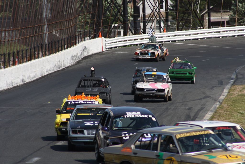 Illustration for article titled The 24 Hours Of LeMons New England 2009 Über Gallery, Part 5